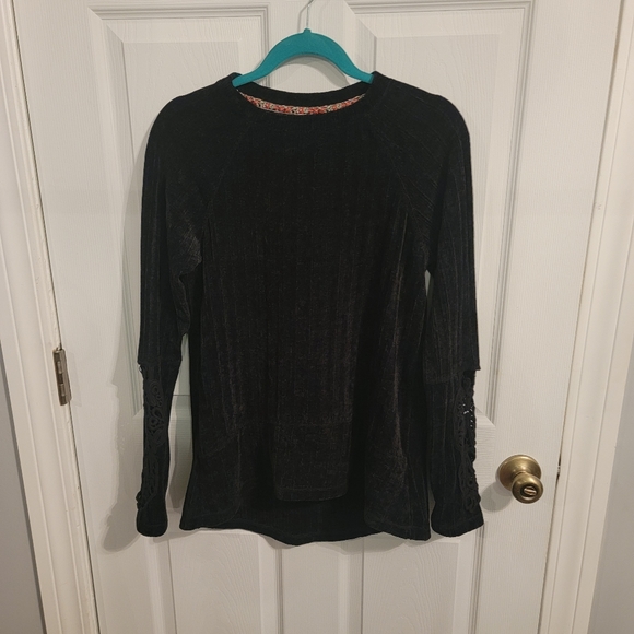 Black Velvet Sweater NWT - Picture 2 of 5